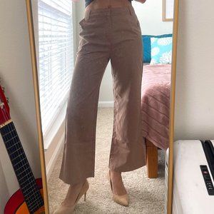 Lightweight Cropped Pants